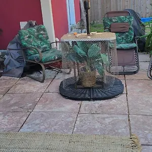Bed & Breakfast Paradise Away From