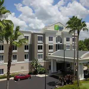 https://holiday-inn-express-suites-tampa-i-75-bruce-b-downs.hotelstampa.org